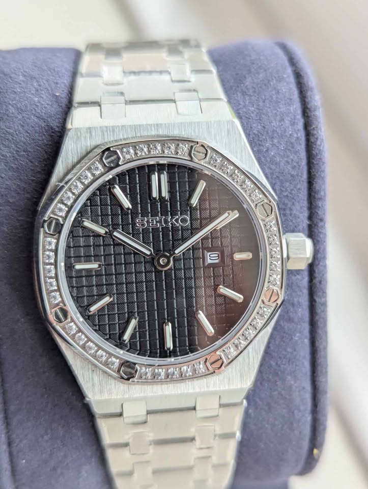 Steel Octagon-Style (34mm) Ladies Seiko MOD - BLACK