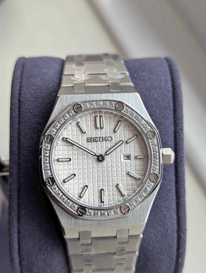 ORA Steel octagon-style ladies Seiko Mod watch, diamond bezel, octagonal case, 34mm