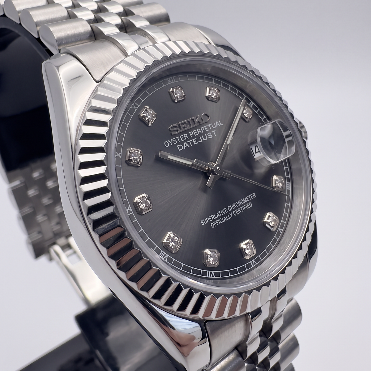 Steel Classic Date (31mm/36mm) Ladies Seiko MOD - GREY