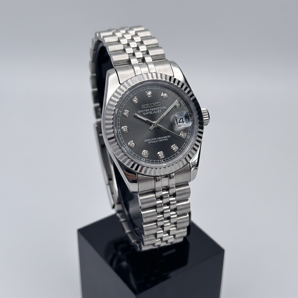 Steel Classic Date (31mm/36mm) Ladies Seiko MOD - GREY