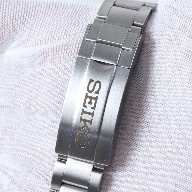 ORA Oyster Perpetual-style Seiko Mod watch, faceted puzzle dial, fluted bezel, stainless steel, 36mm – product photography
