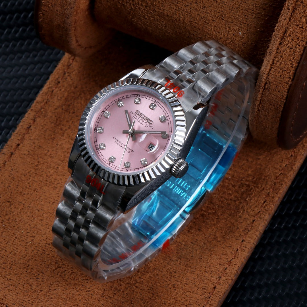 ORA Steel Classic Date ladies Seiko Mod watch, pink dial, diamond hour markers, fluted bezel, 31mm/36mm – bezel close-up