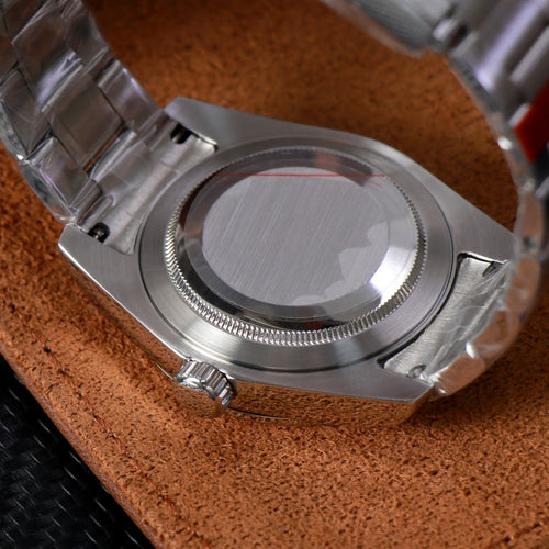ORA Oyster Perpetual-style Seiko Mod watch, lavender dial, stainless steel, 36mm – dial detail close-up